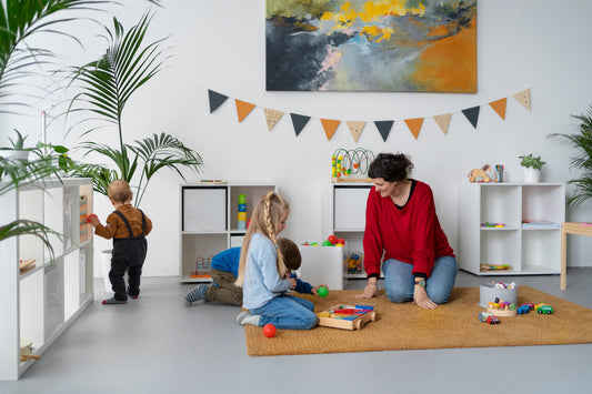 🛏️ Cómo organizar un espacio Montessori en casa para bebés y niños pequeños